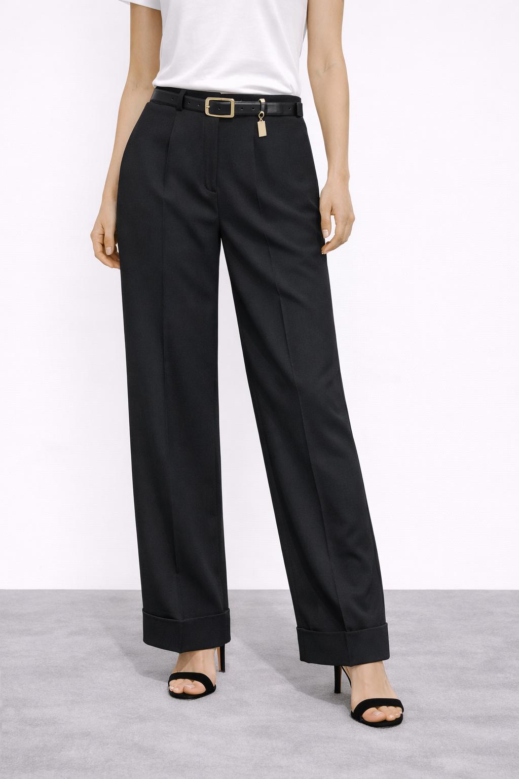 Pantalone con piegone