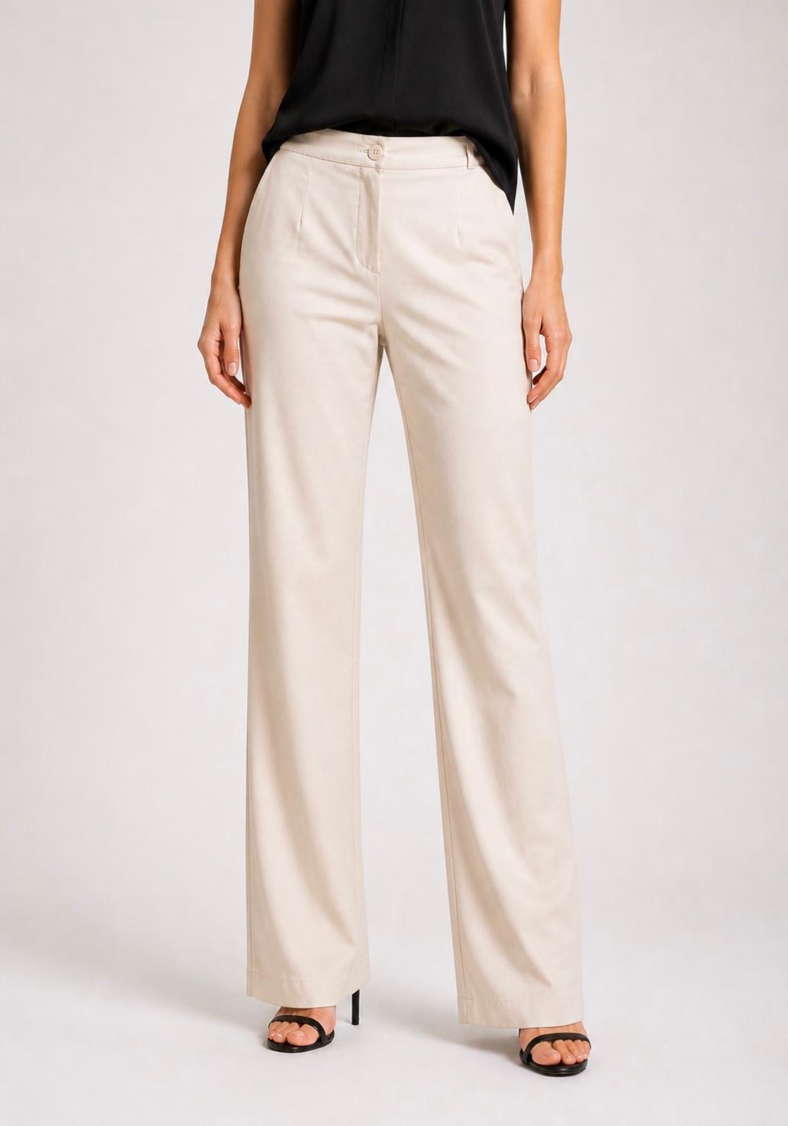 Pantalone flare