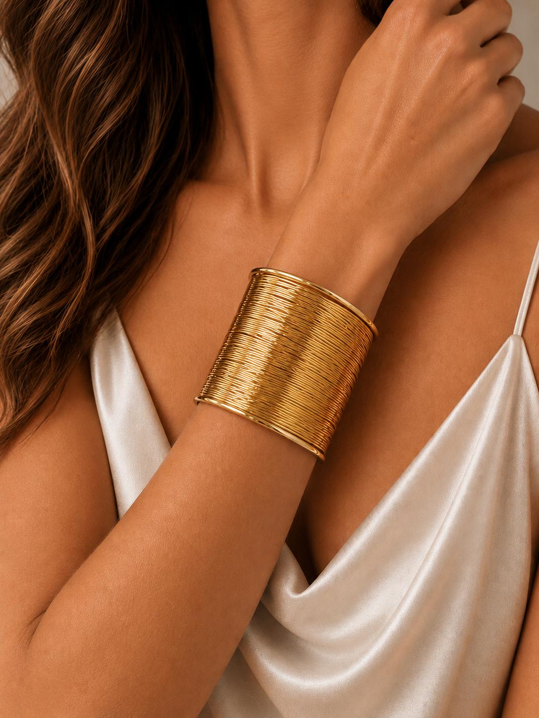 Bracciale multifilo