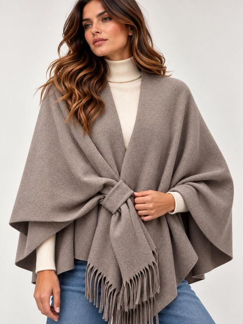 Poncho con Frange e Passante Centrale